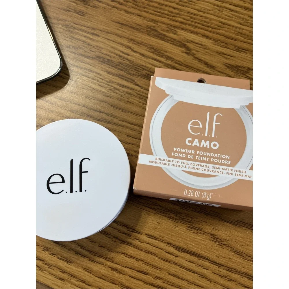 elf CAMO Powder Foundation Medium 330 W New With box